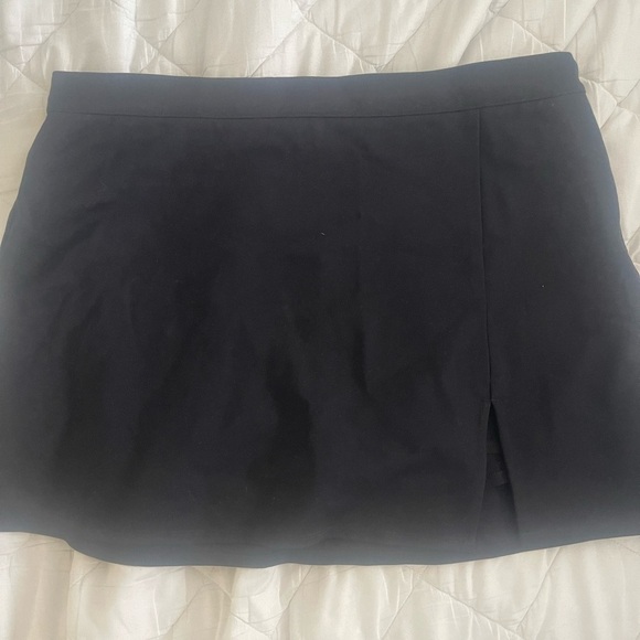 🆕 Hollister Ultra High Rise Skort - Picture 2 of 5